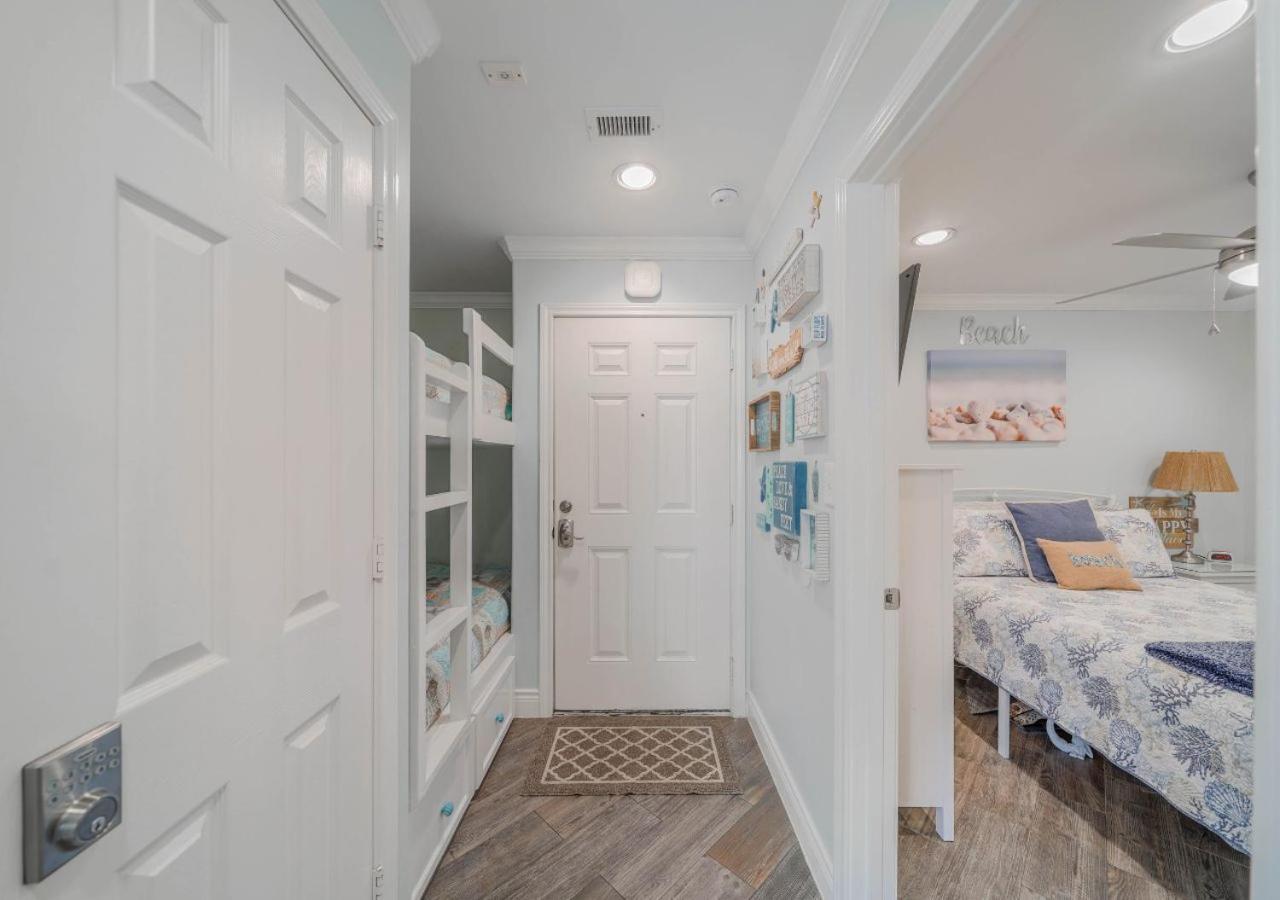 Ocean View Luxury Steps To Beach Галвестън Екстериор снимка